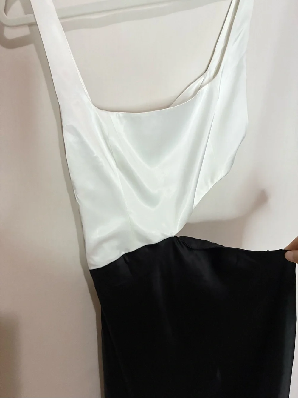 NEW. Meshki Gianna Two Tone Maxi Dress. NWT - Picture 6 of 13